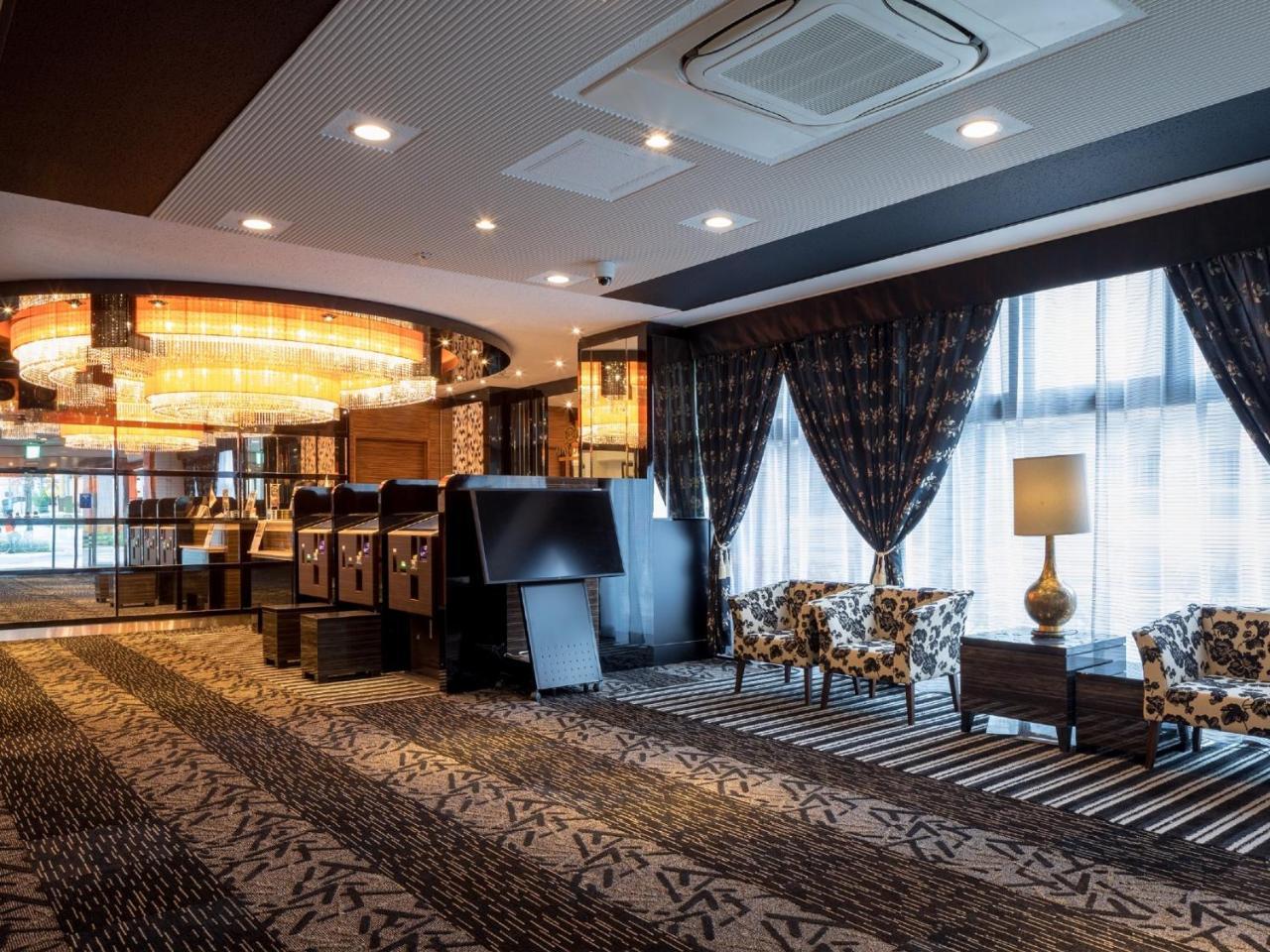 APA Hotel Okayamaekimae Bagian luar foto
